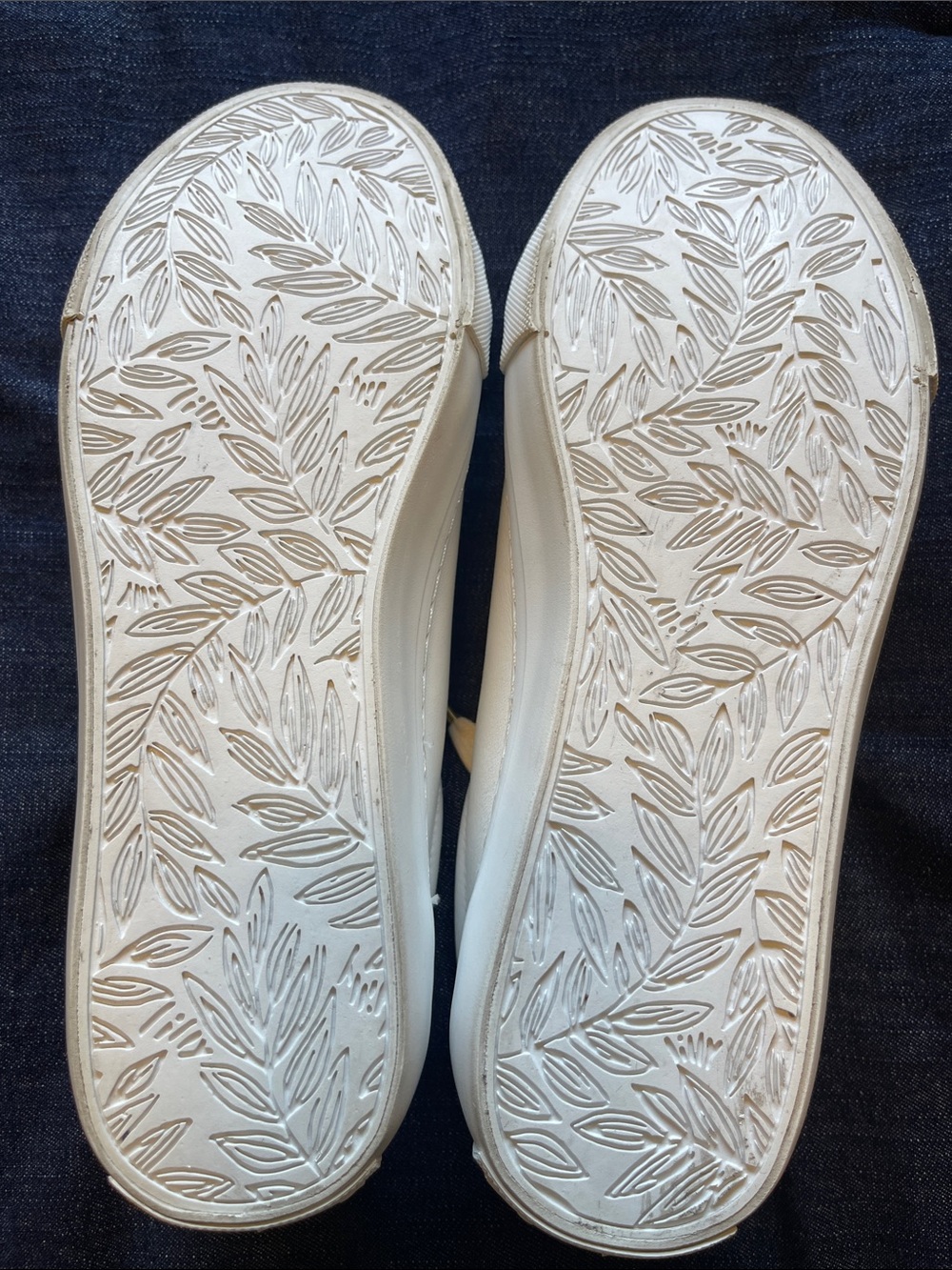 Lilly Pulitzer Leather White Sneakers with Gold Accents - Picture 4 of 8